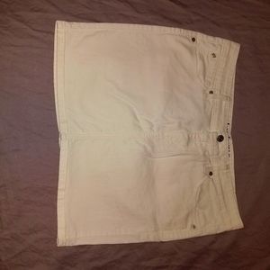 Levi's Jean's white pencil skirt.